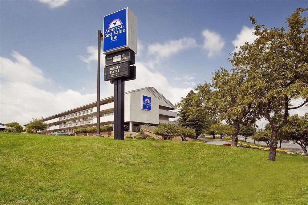 Americas Best Value Inn-Pittsburgh Airport Coraopolis Exteriör bild