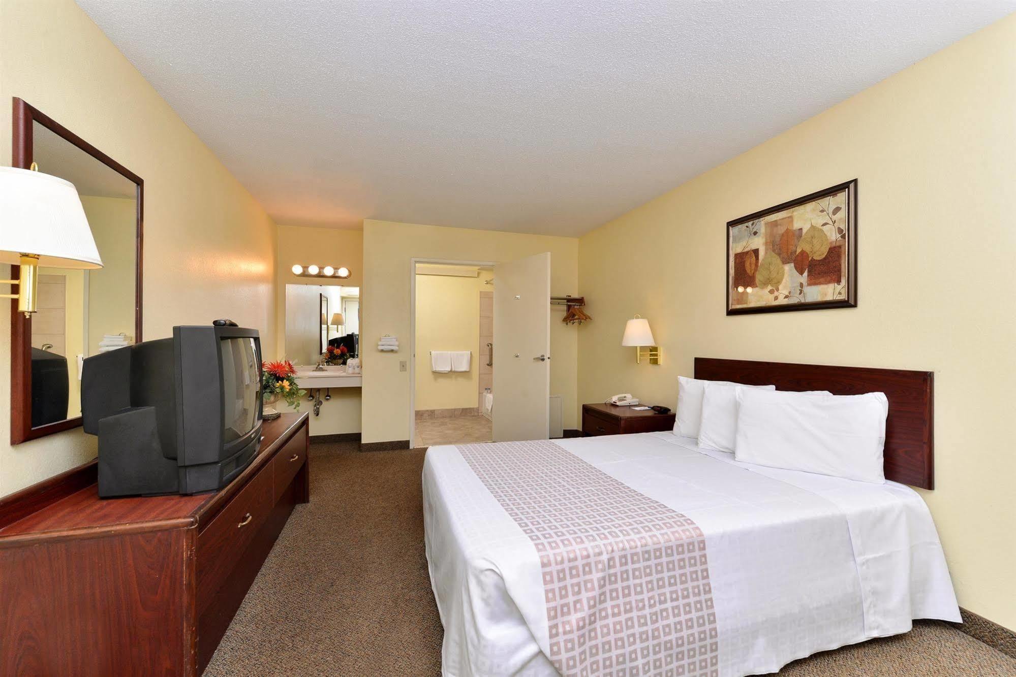 Americas Best Value Inn-Pittsburgh Airport Coraopolis Exteriör bild