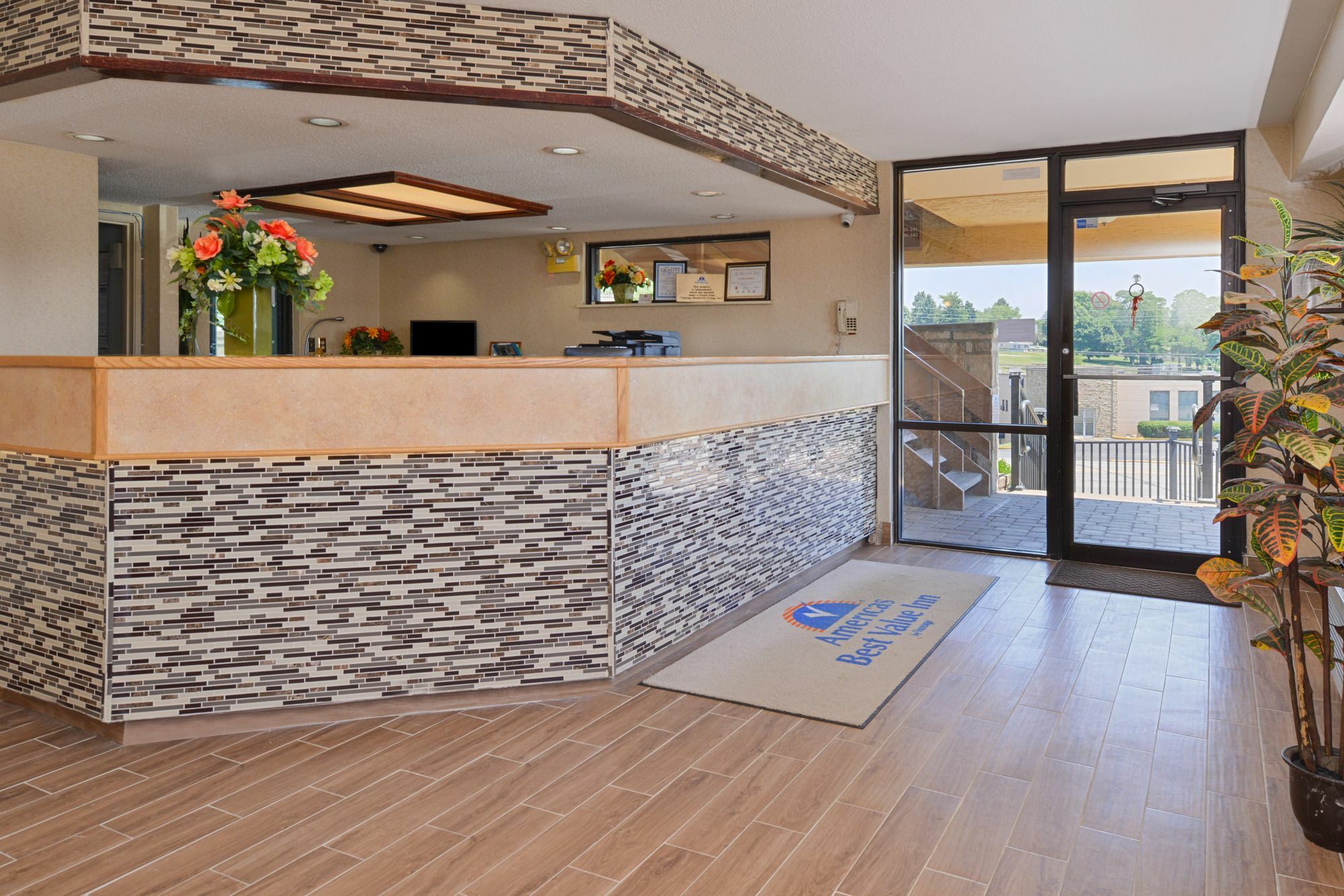 Americas Best Value Inn-Pittsburgh Airport Coraopolis Exteriör bild